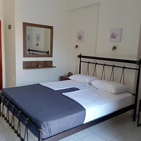Sofirene I Nyaraló Bací